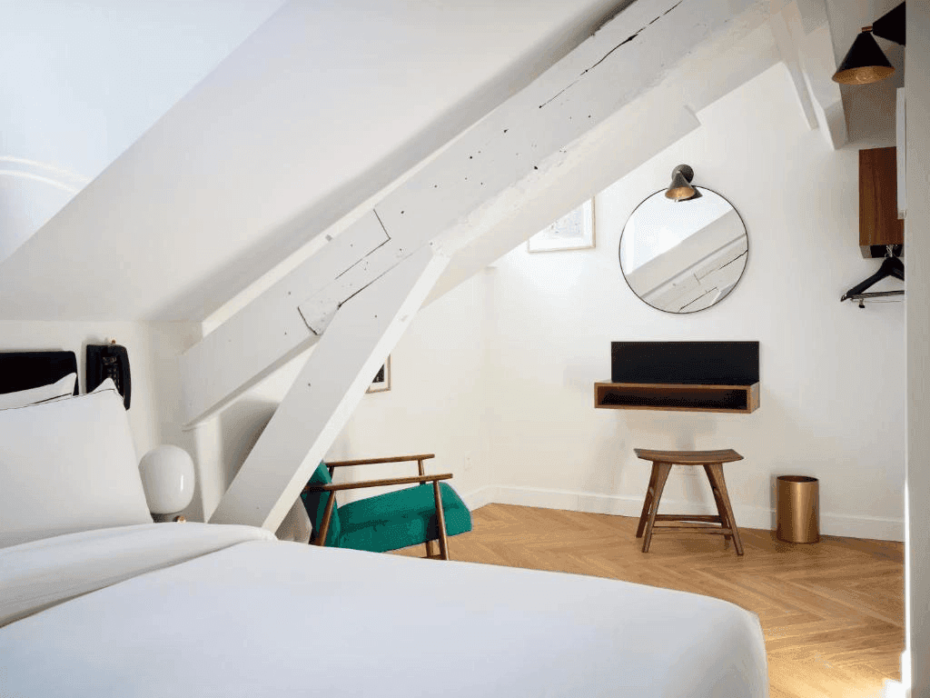 L’hôtellerie à Paris : un marché en pleine relance (123 IM)